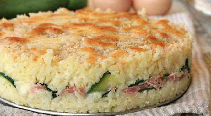 Timballo di riso con zucchine, provola e prosciutto