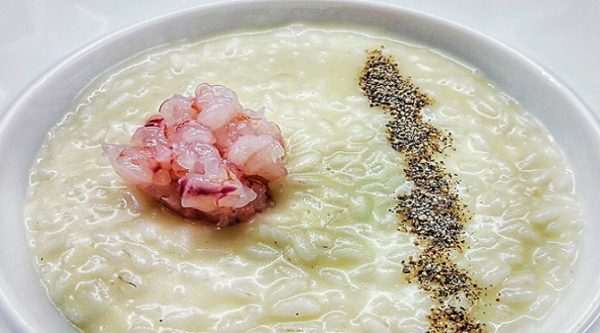 RISOTTO CACIO E PEPE CON TARTARE DI GAMBERI RISOTTO CACIO E PEPE CON TARTARE DI GAMBERI