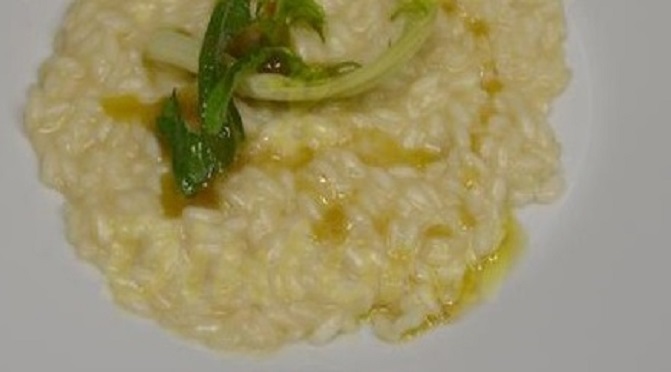 Risotto con puntarelle e acciughe