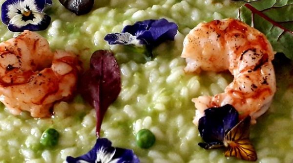 RISOTTO CON PISELLI E GAMBERETTI RISOTTO CON PISELLI E GAMBERETTI