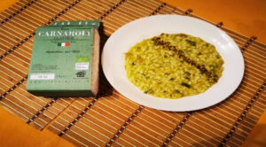 Impiattamento risotto con asparagi, guanciale e granella di pistacchi_Riso Preciso