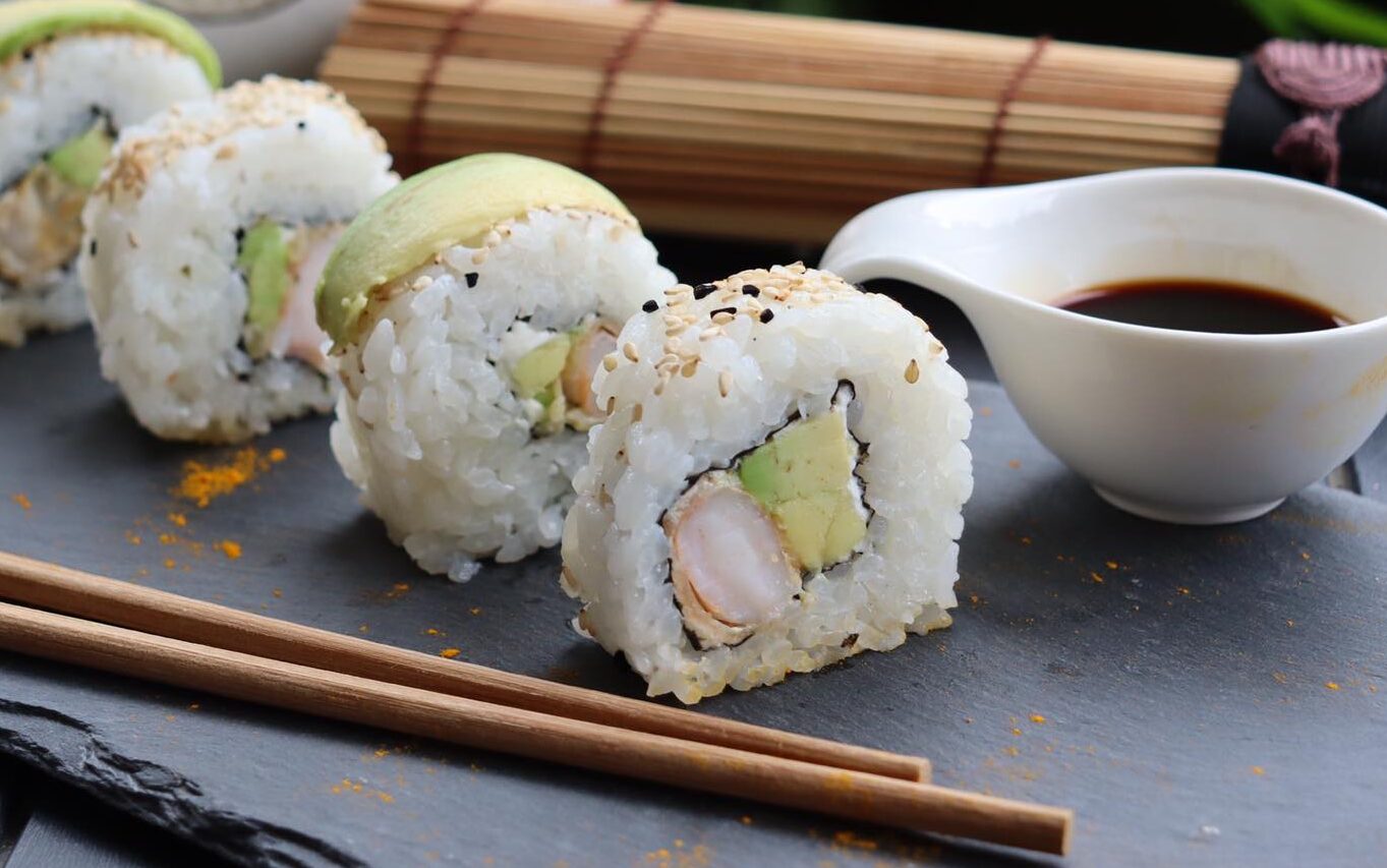 Sushi con avocado e philadelphia_Curtiriso