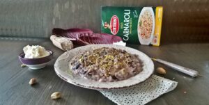 Impiattamento risotto con radicchio e mascarpone_Curtiriso