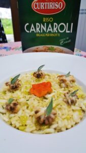 Impiattamento risotto con cavoletti di Bruxelles e calamaretti_Carnaroli Curtiriso