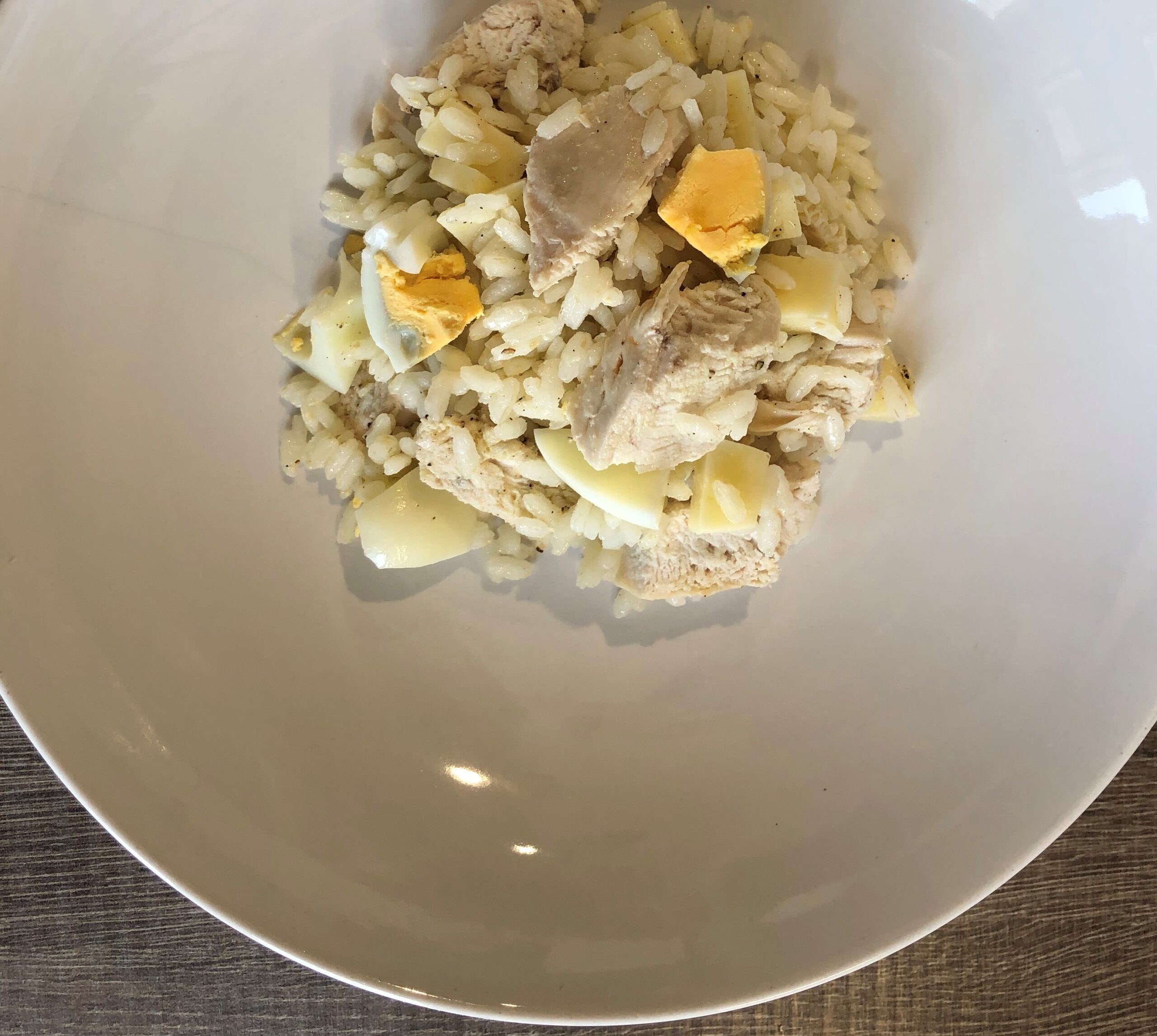 insalata pollo e formaggio