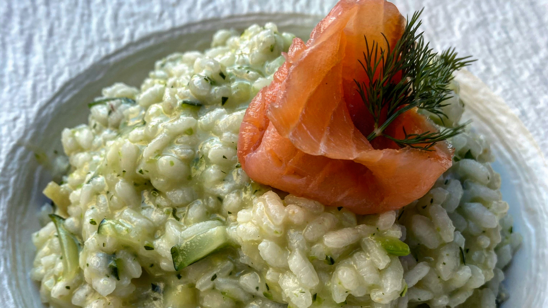 Risotto zucchine e salmone